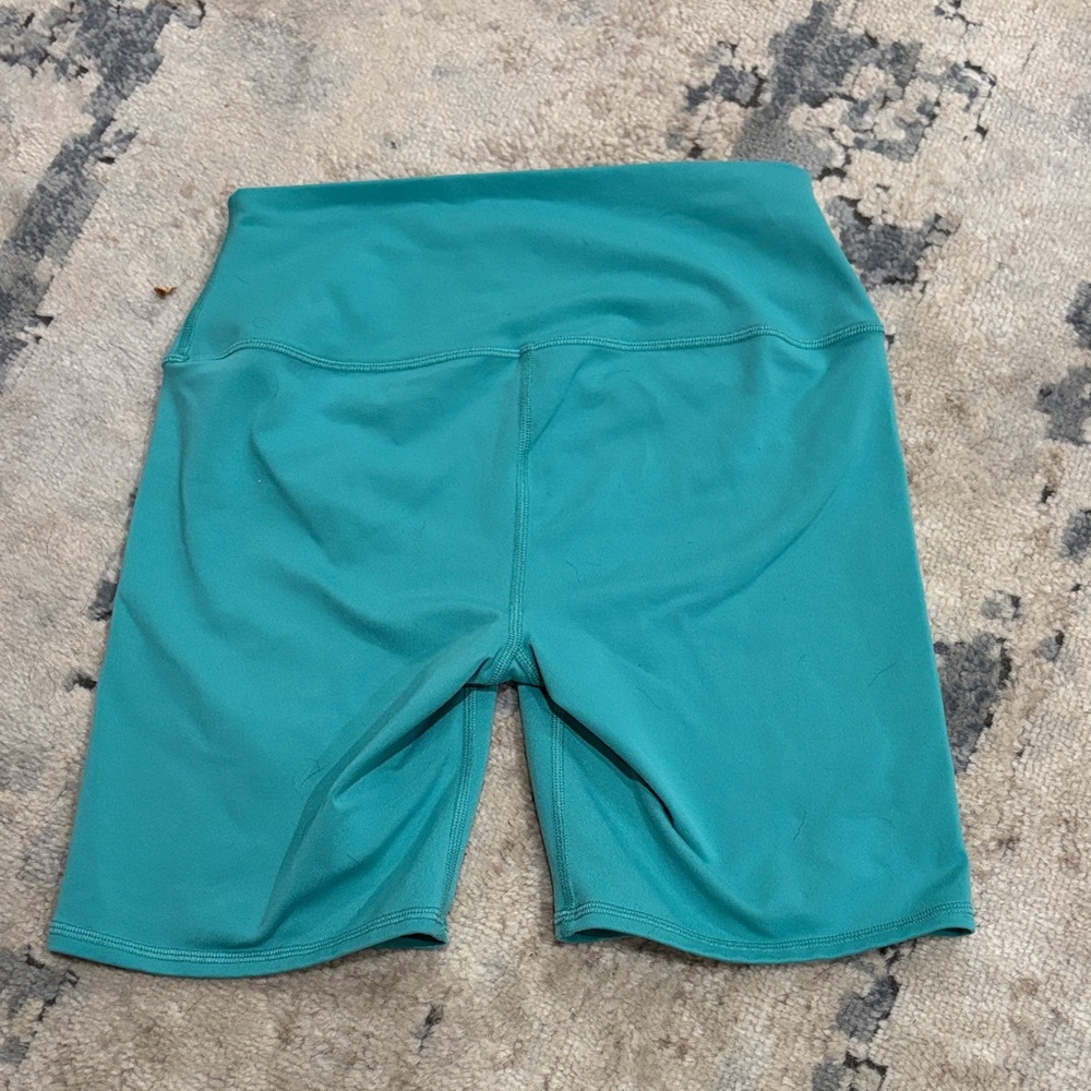 ALO Yoga Women's Teal Bike Shorts size Med - Picture 5 of 5